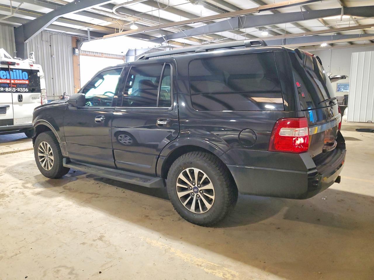 2015 Ford Expedition Xlt - Фото 2