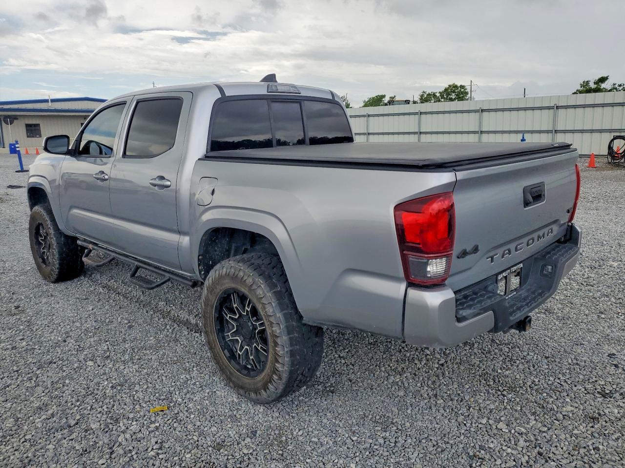 2020 Toyota Tacoma Sr V6 - Фото 2