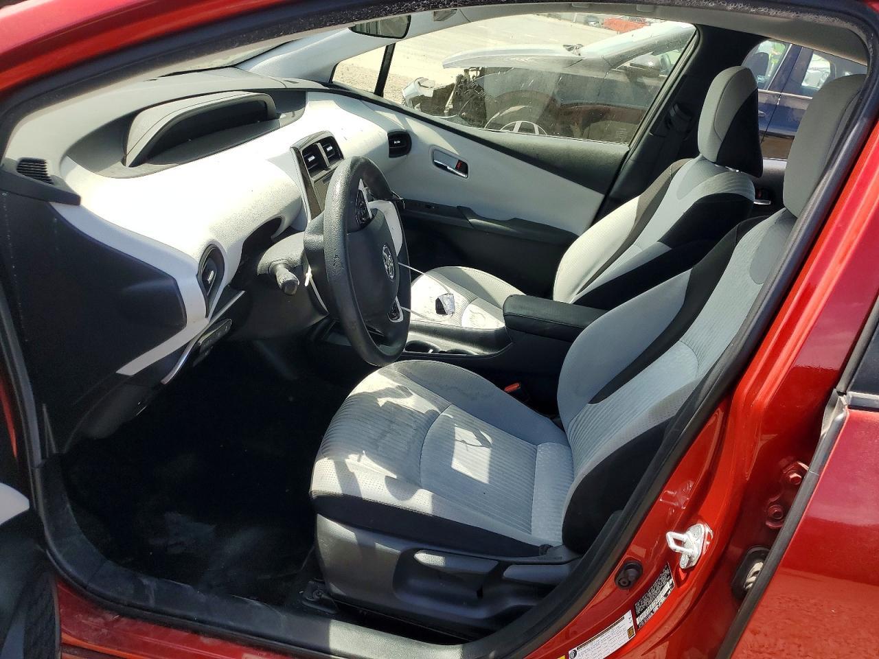 2017 Toyota Prius Two - Фото 7