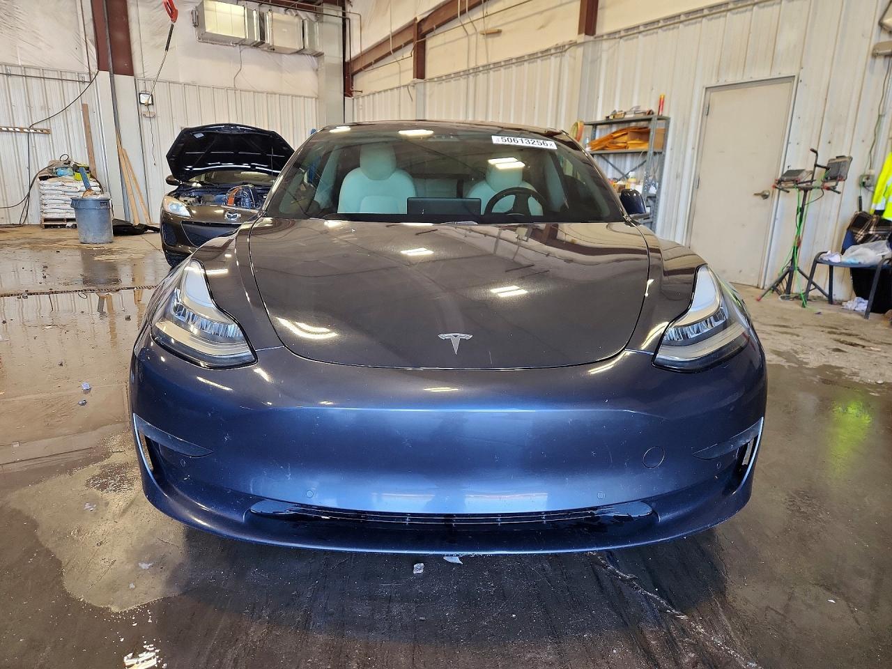 2018 Tesla Model 3 - Image 5