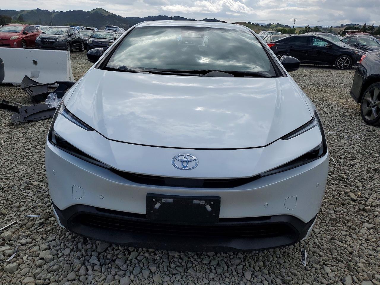 2024 Toyota Prius Le - Фото 5