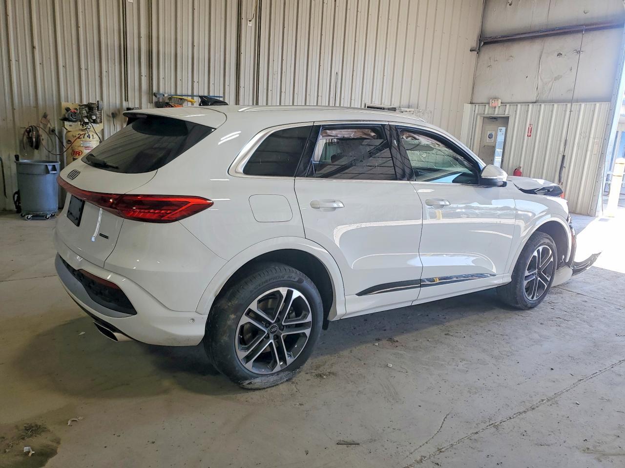 2025 Audi Q5 Premium - Image 3