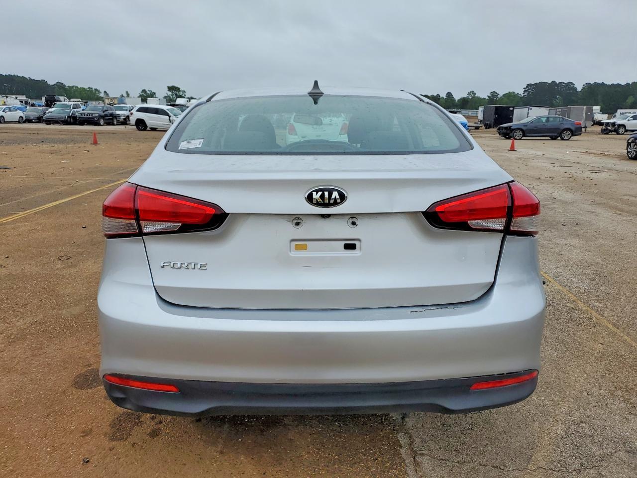 2017 Kia Forte Lx - Фото 6