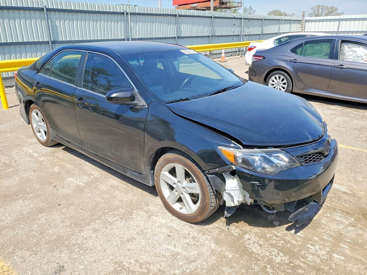 2012 Toyota Camry Se - Image 4