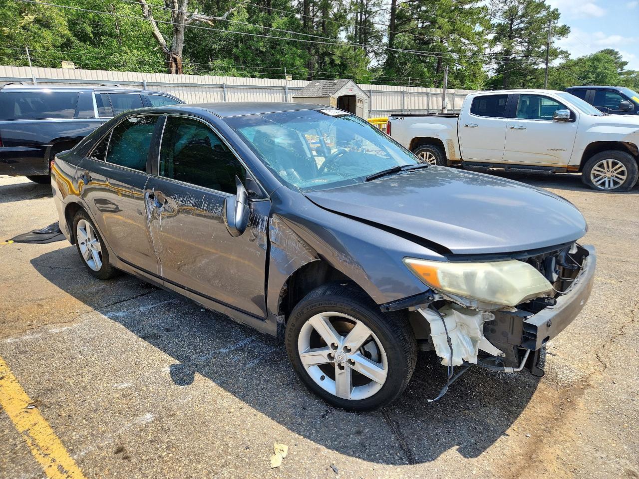 2012 Toyota Camry Se - Image 4
