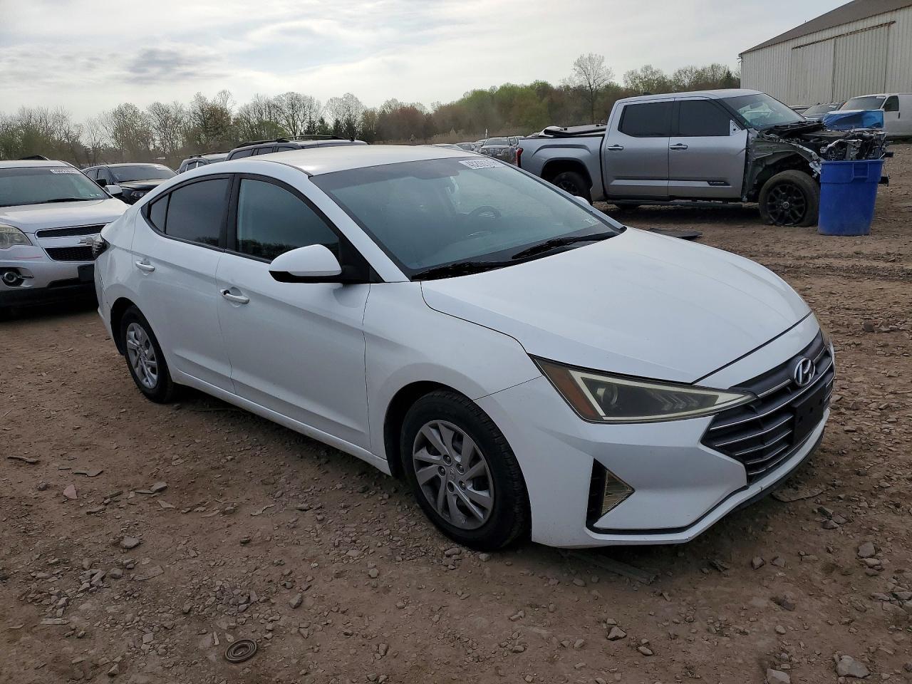2019 Hyundai Elantra Se - Фото 4