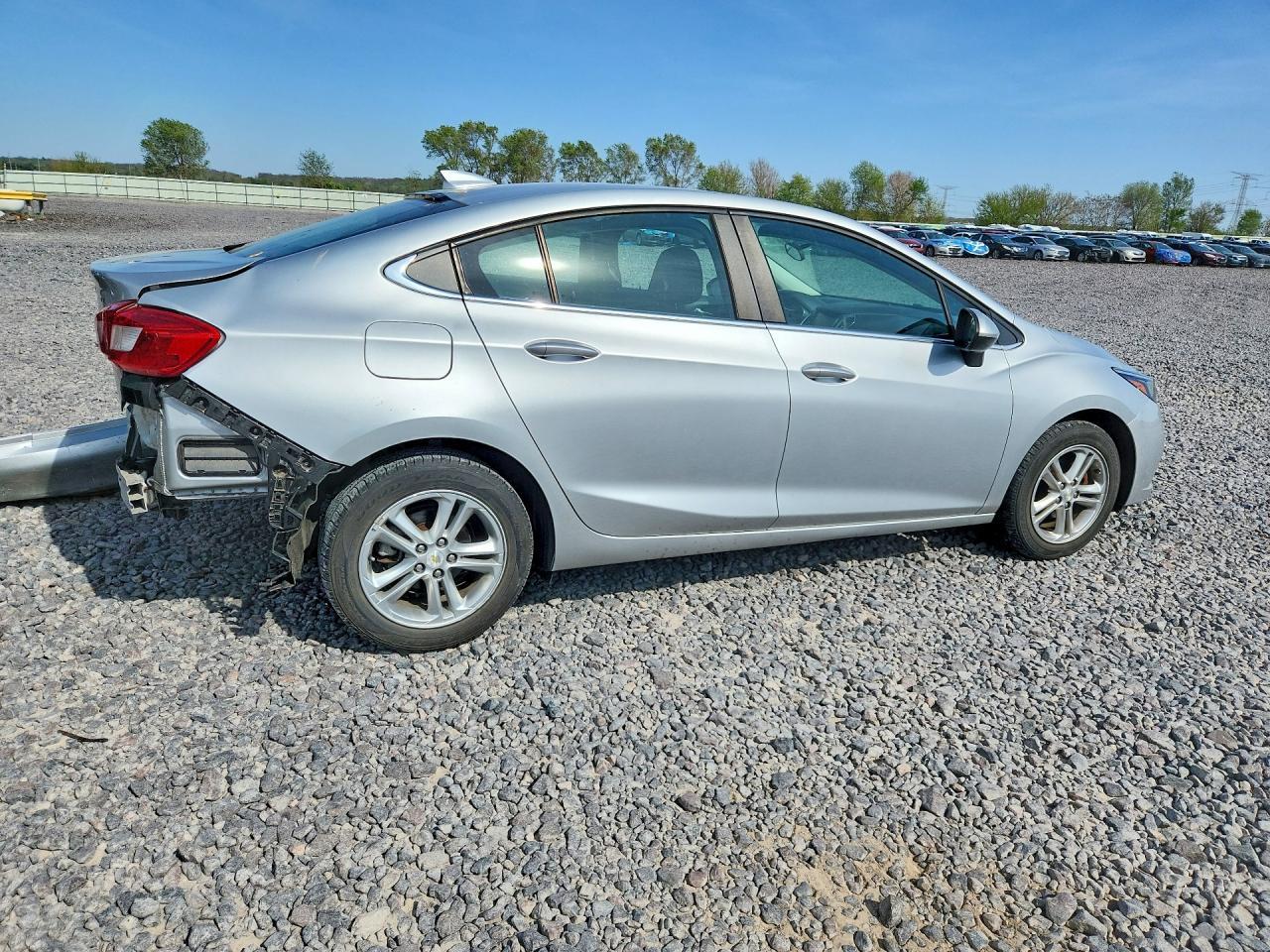 2017 Chevrolet Cruze Lt - Фото 3