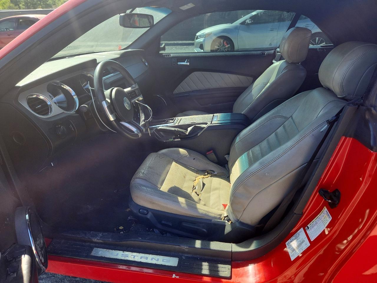 2013 Ford Mustang - Image 7