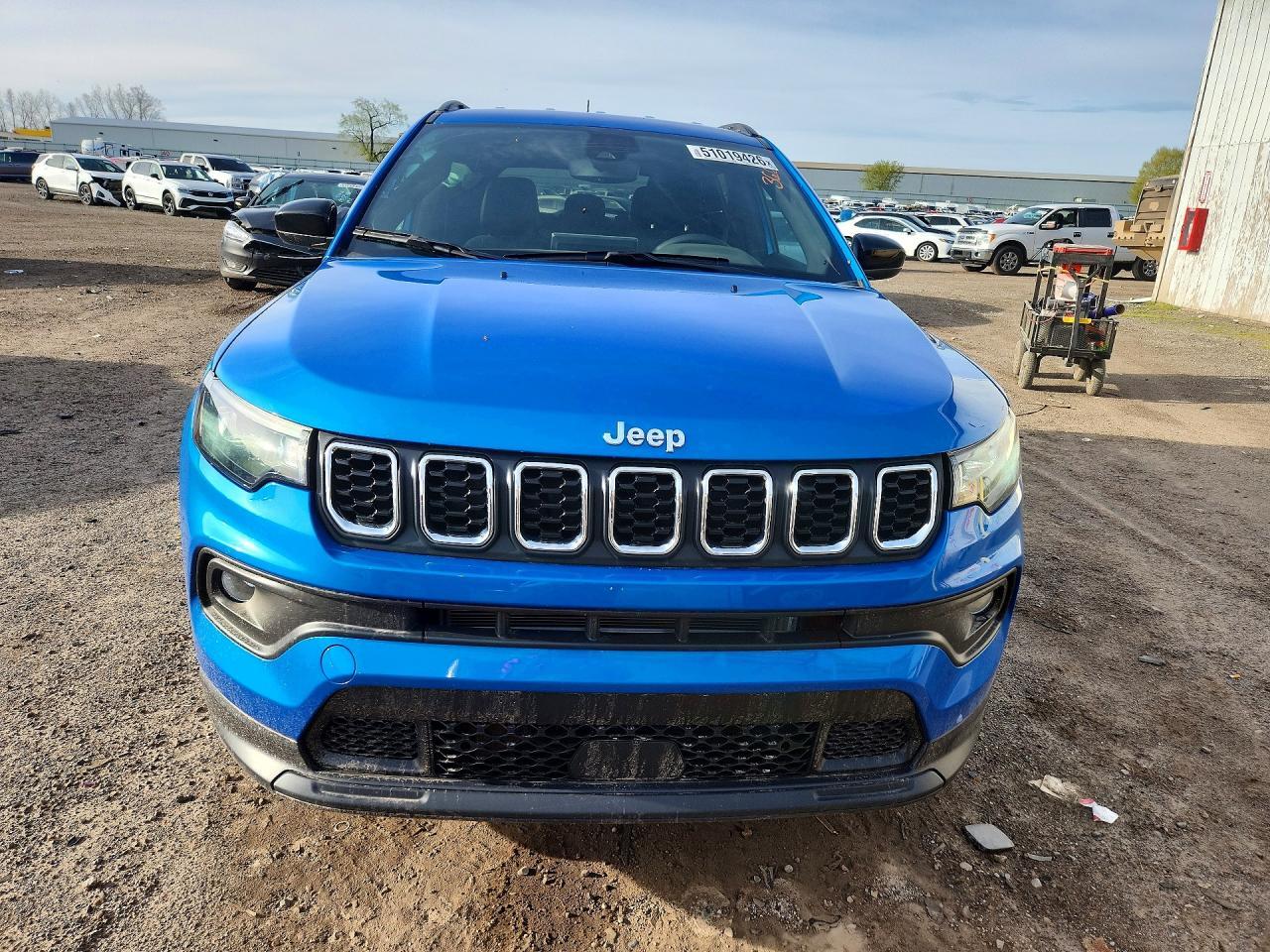 2024 Jeep Compass Latitude Lux - Image 5