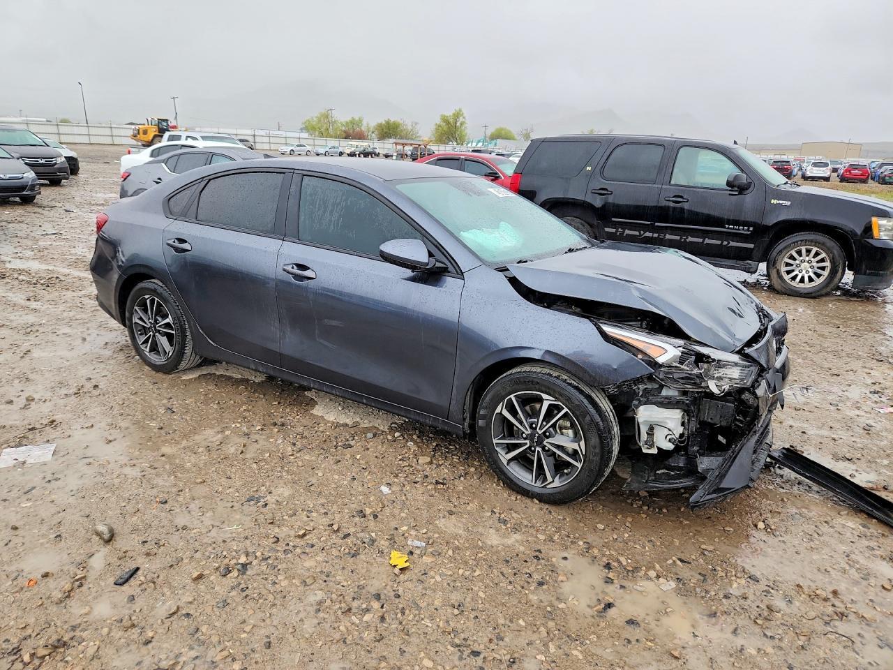 2022 Kia Forte Lxs - Фото 4