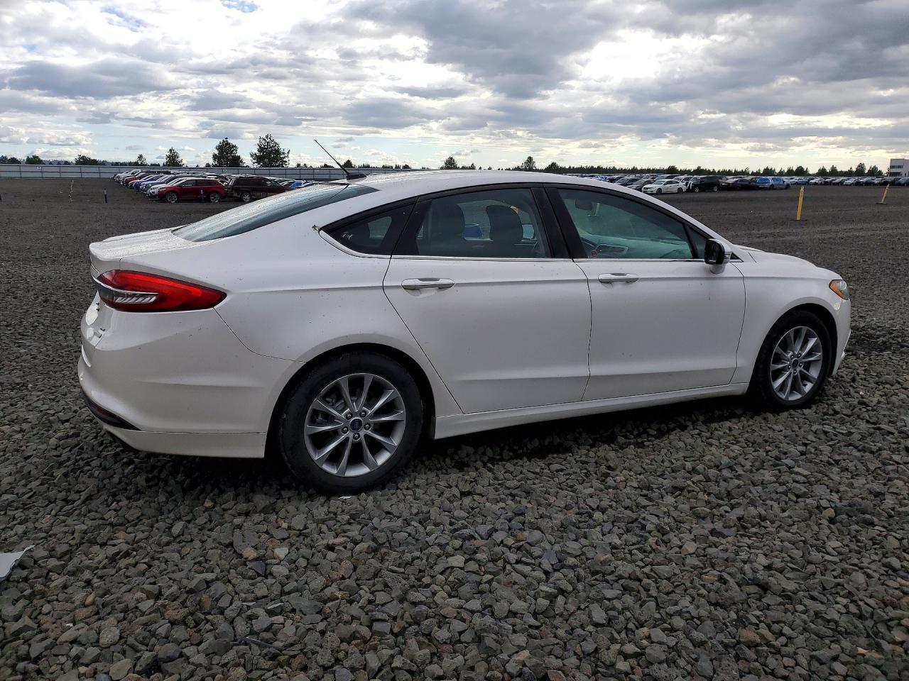 2017 Ford Fusion Se - Фото 3