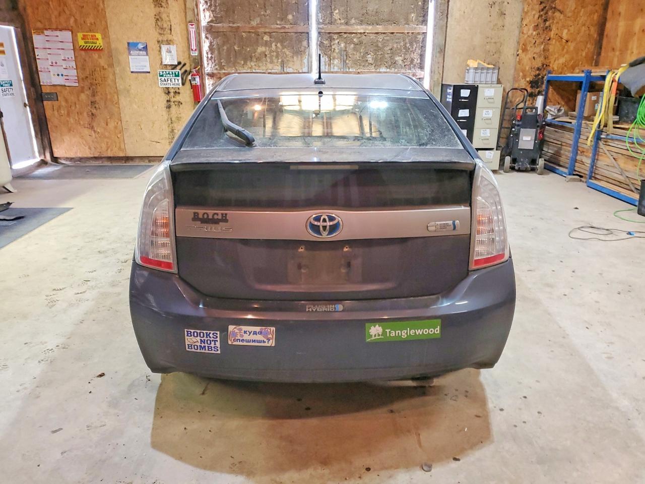 2012 Toyota Prius Plug-In Hybrid Base - Фото 6