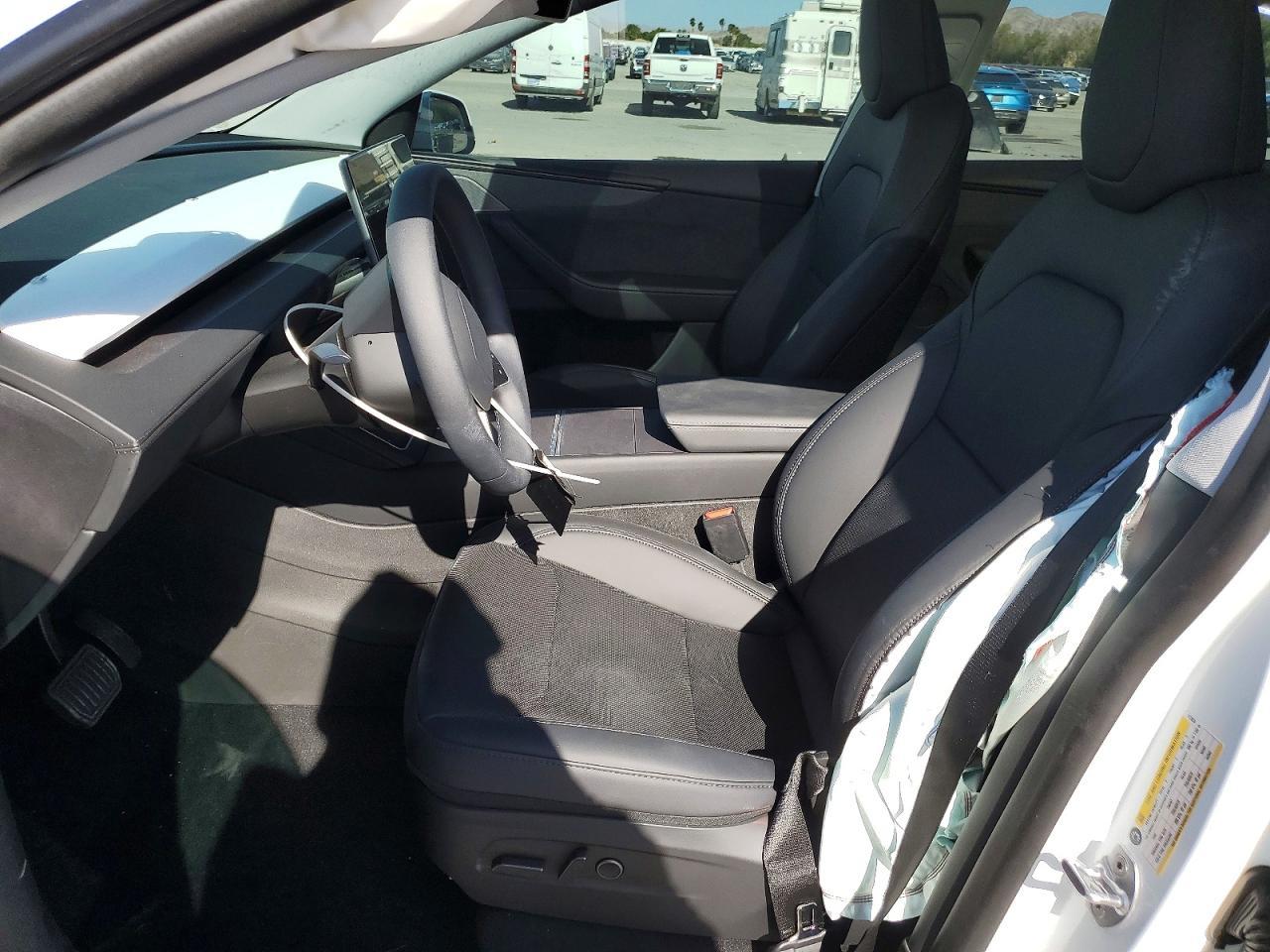 2026 Tesla Model Y - Image 7