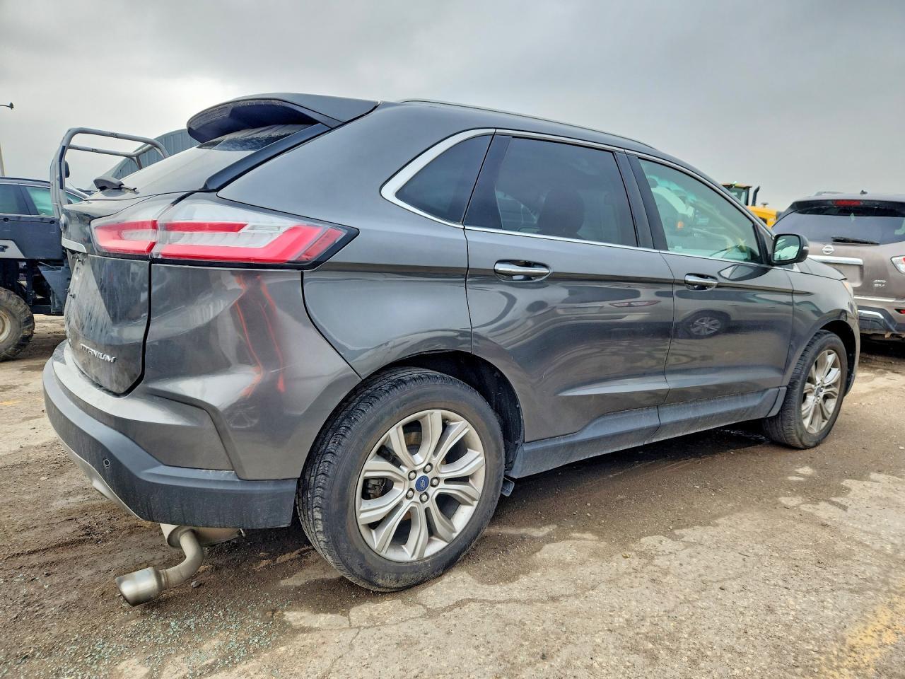 2019 Ford Edge Titanium - Фото 3