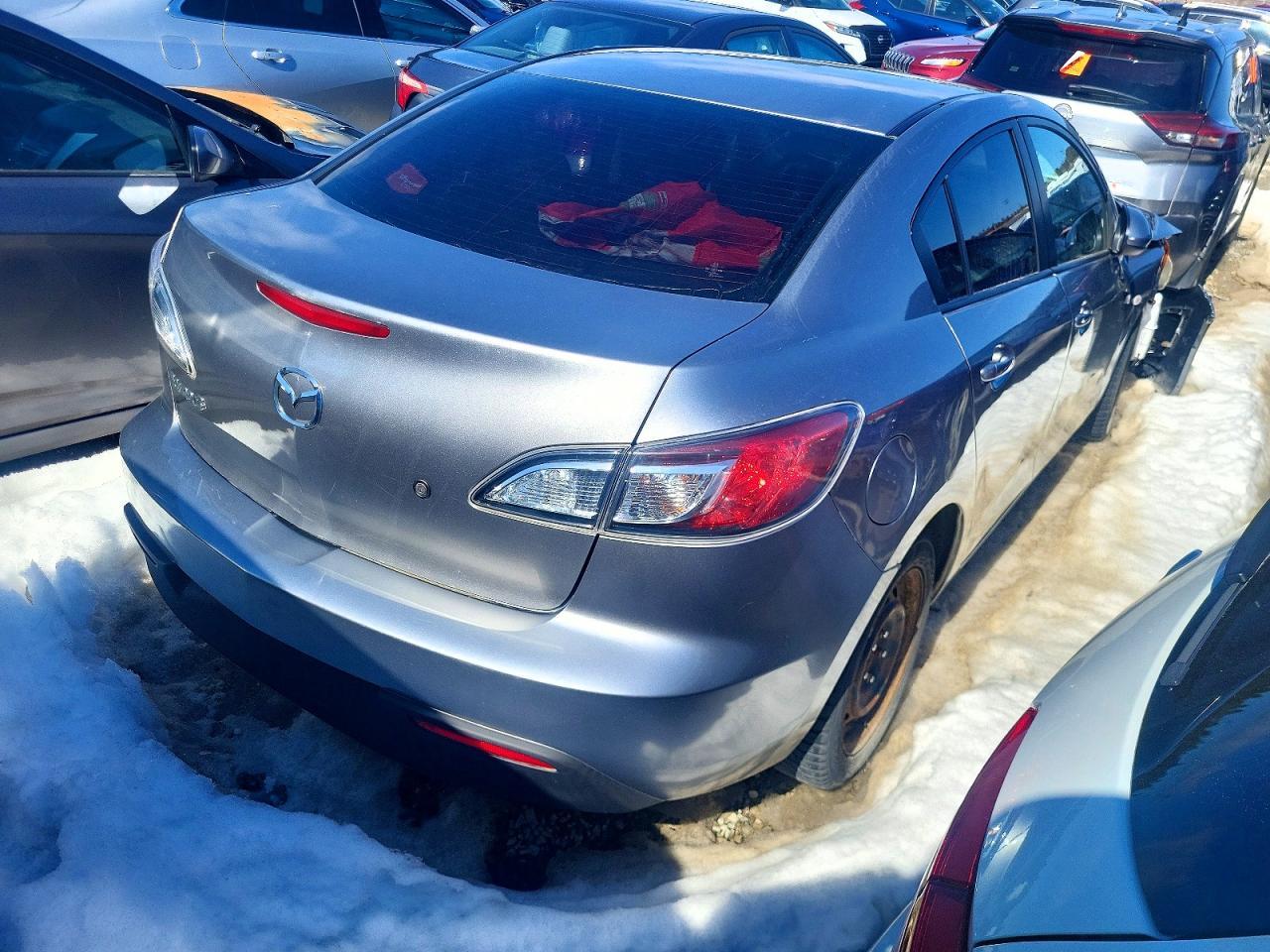 2010 Mazda 3 I - Image 3
