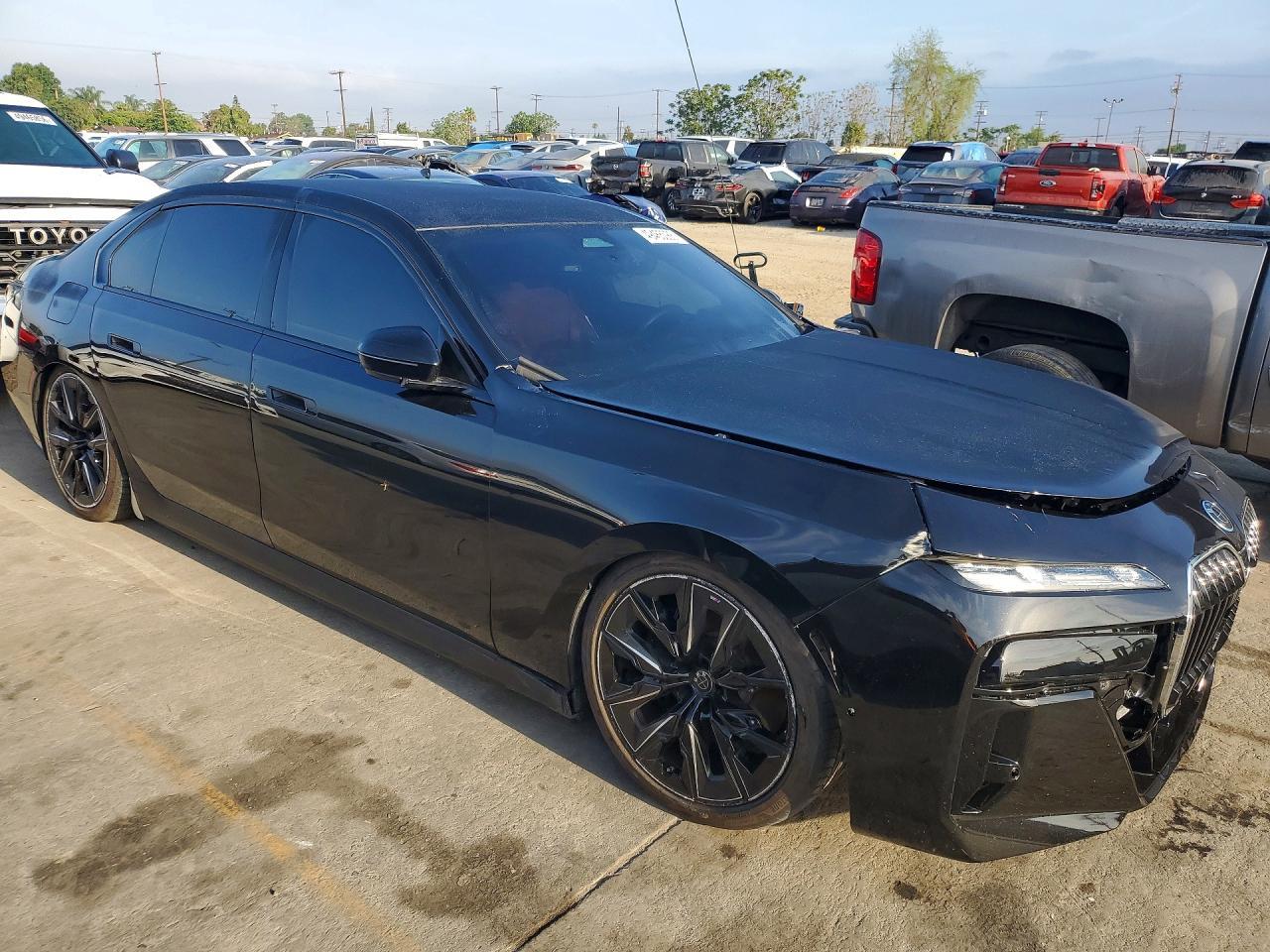 2025 BMW I7 Edrive50 - Фото 4