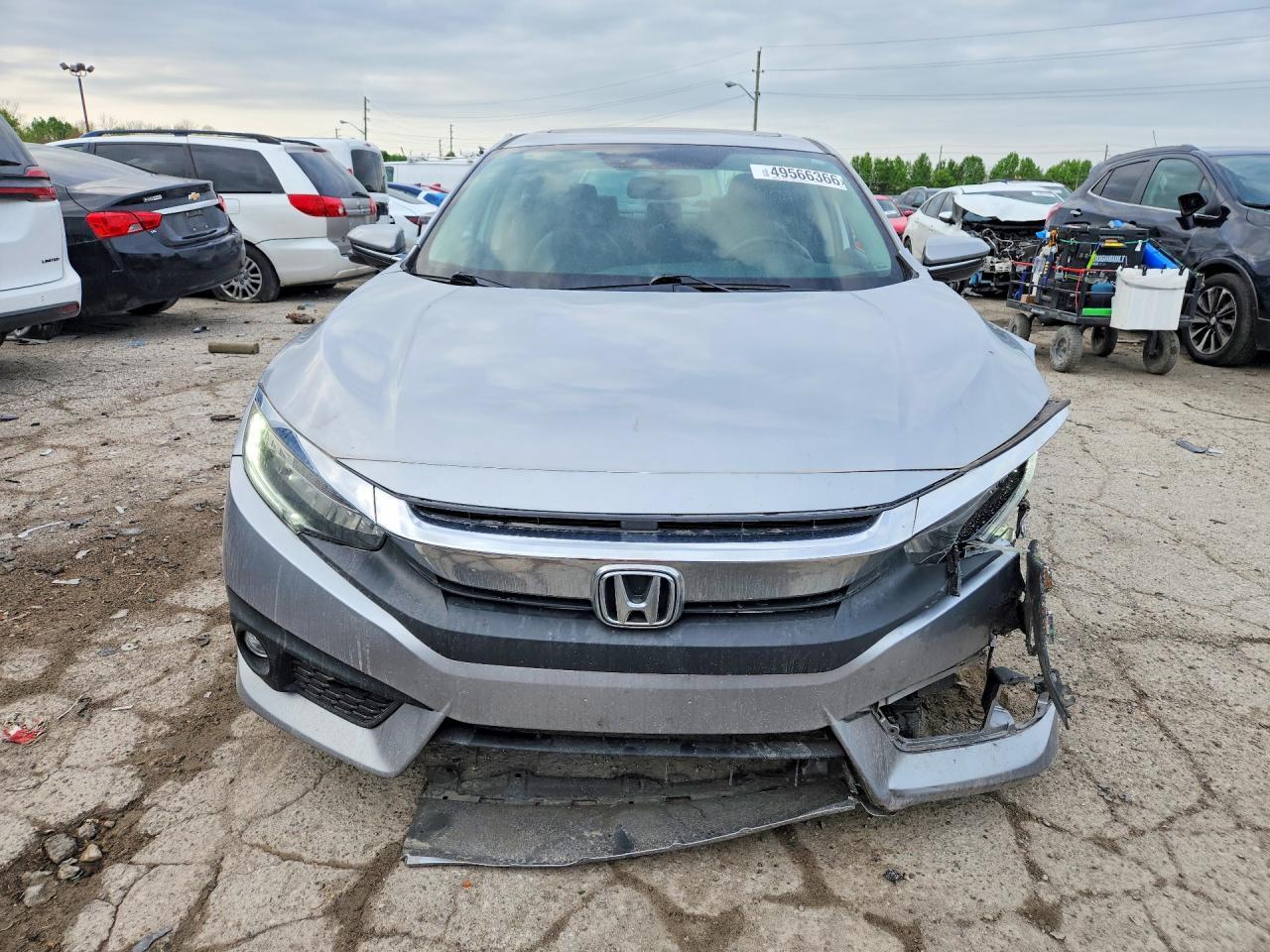 2017 Honda Civic Touring - Image 5