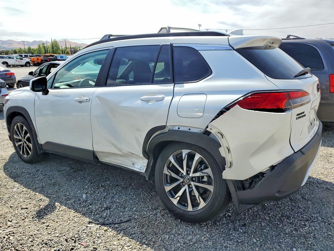2023 Toyota Corolla Cross Xle - Фото 2
