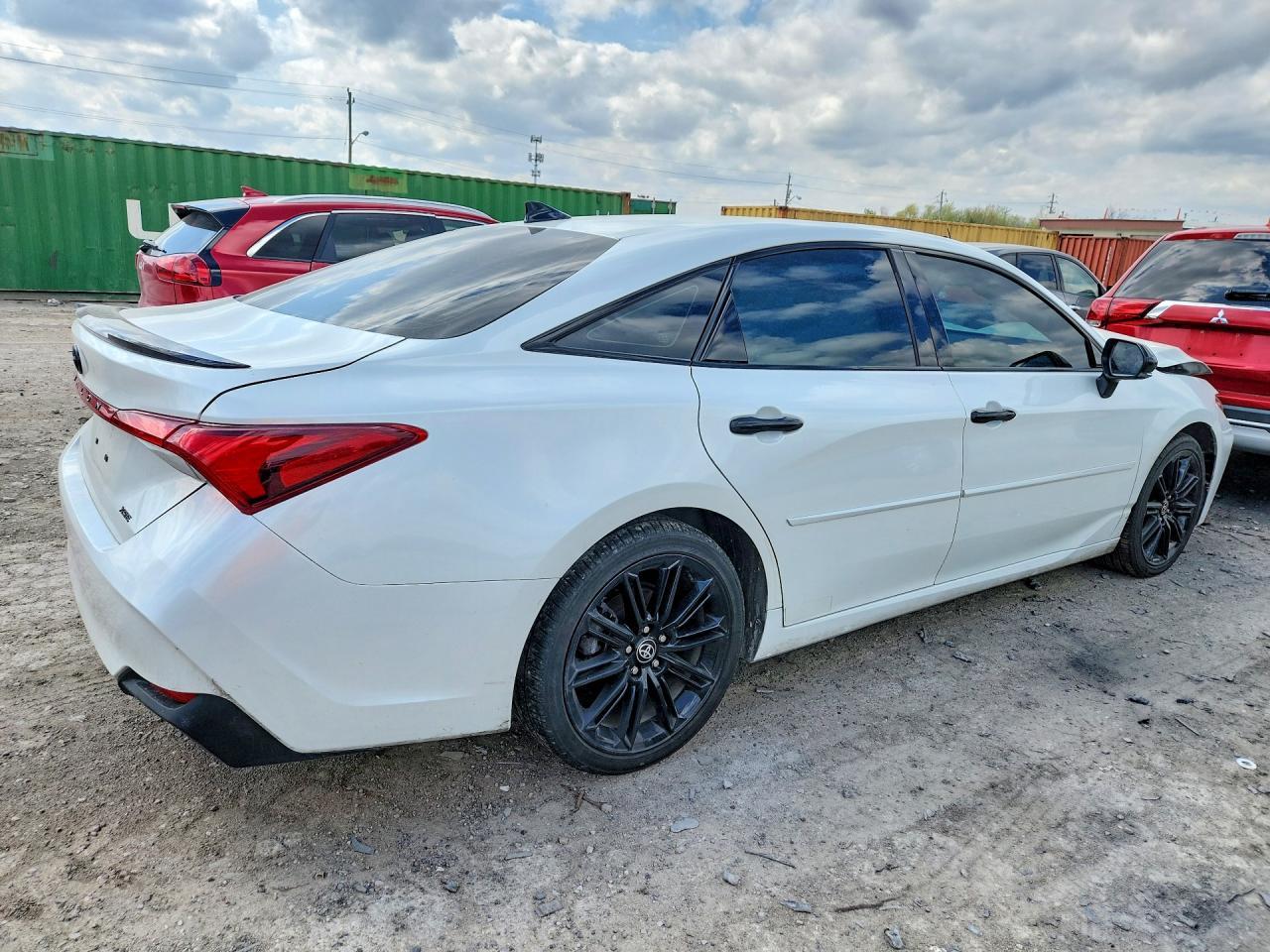 2022 Toyota Avalon Night Shade - Фото 3
