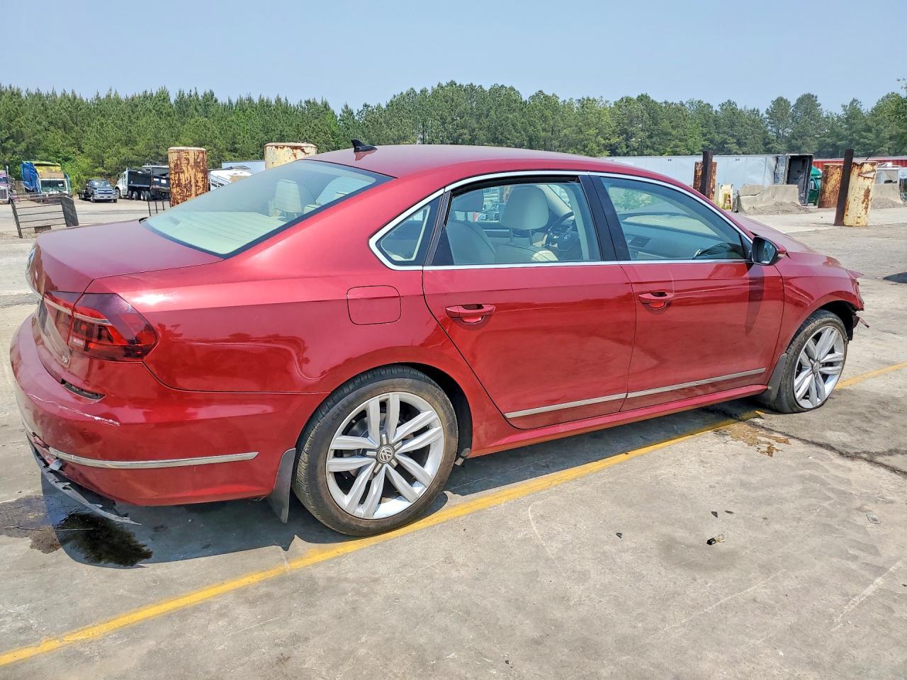 2017 Volkswagen Passat Se - Фото 3
