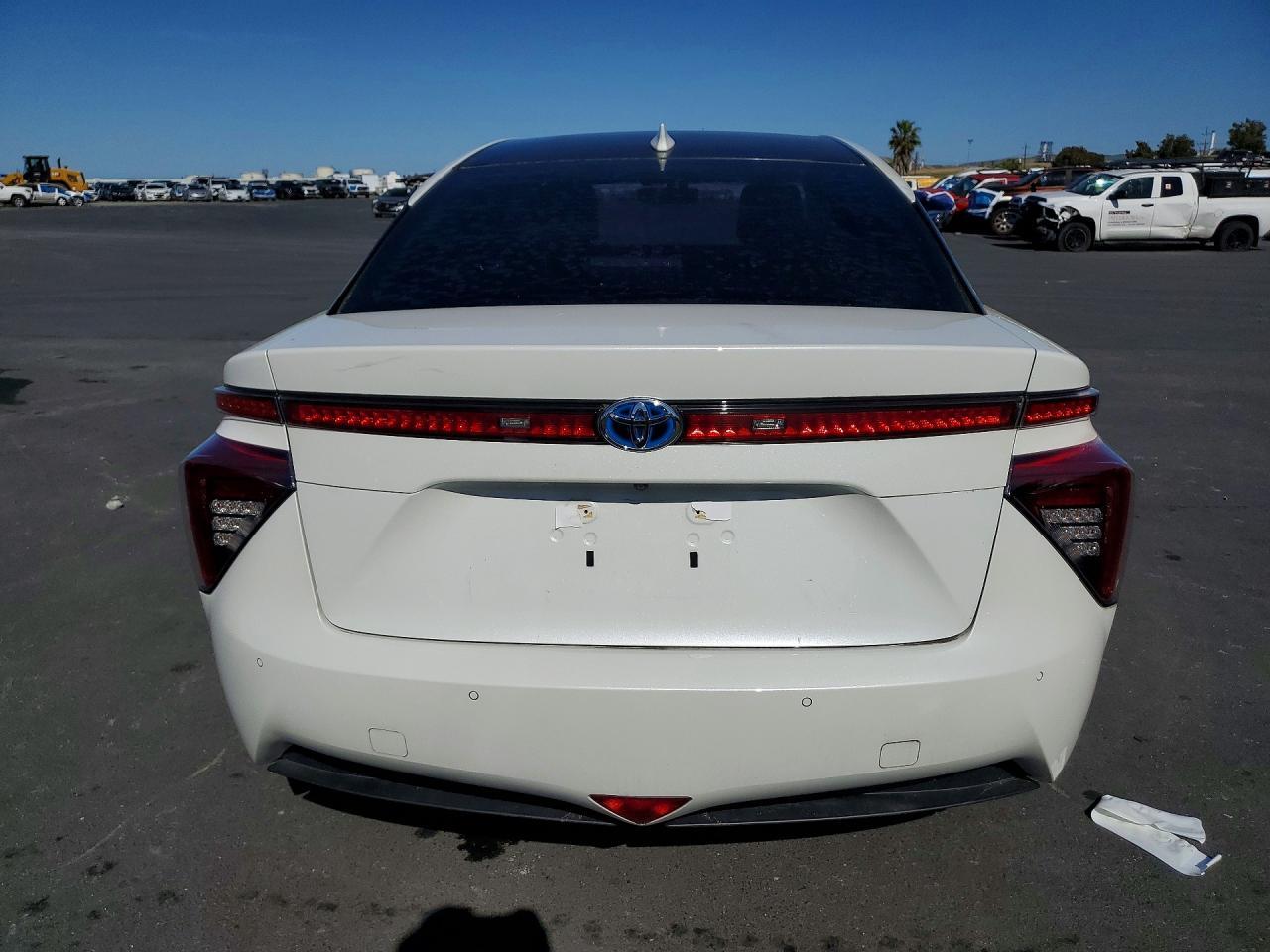 2016 Toyota Mirai Base - Фото 6