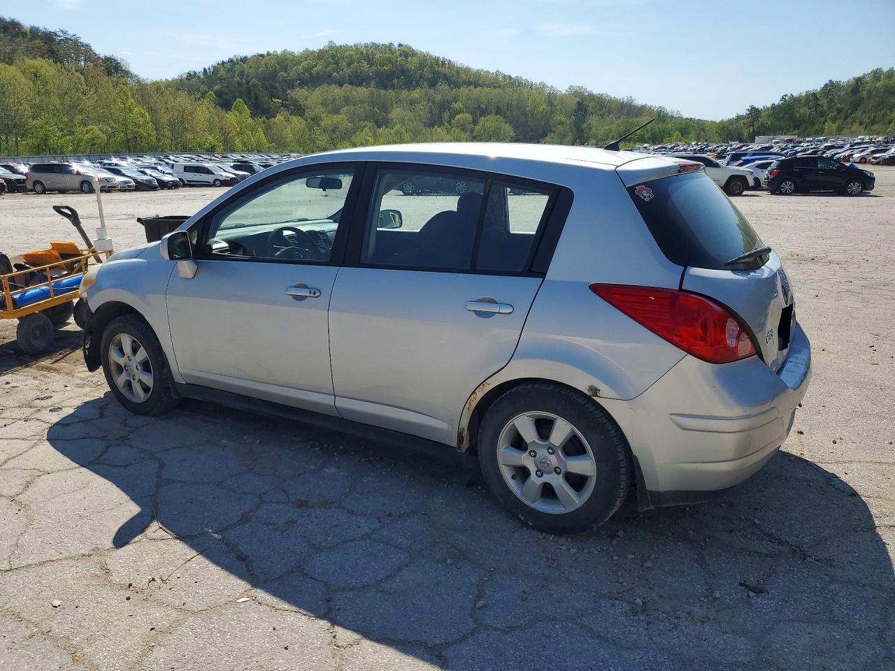 2007 Nissan Versa 1.8 S - Image 2