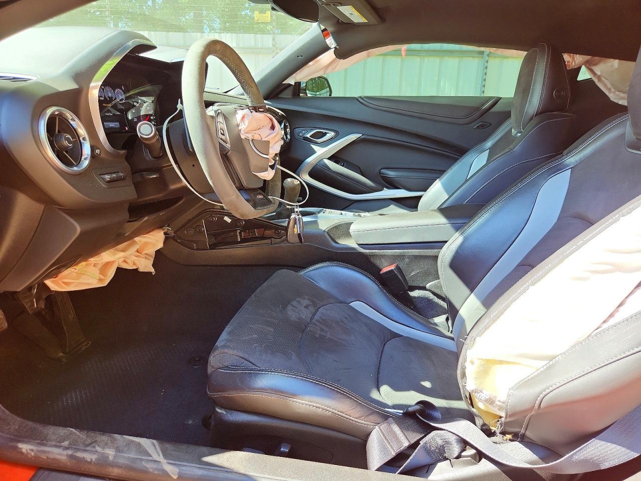 2019 Chevrolet Camaro - Фото 7
