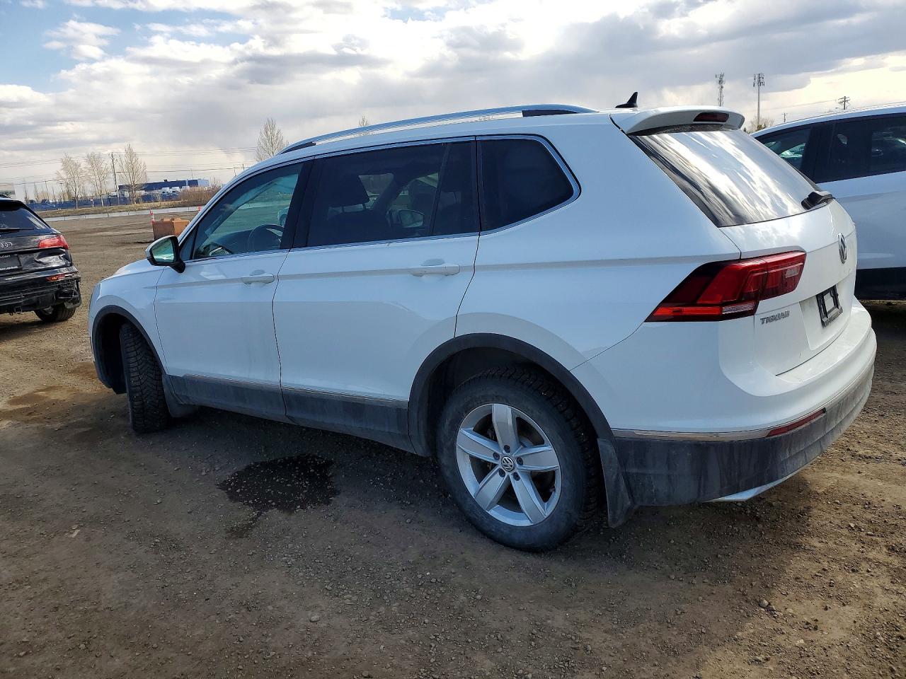 2020 Volkswagen Tiguan Sel Premium R-Line - Фото 2