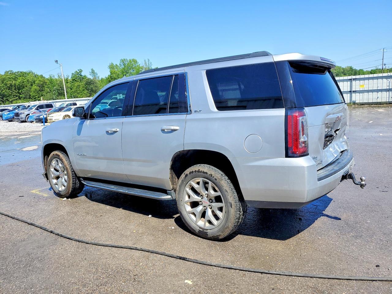 2020 GMC Yukon Slt - Фото 2
