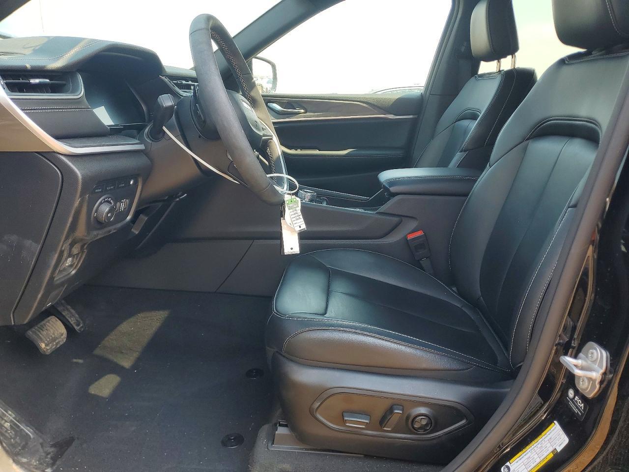 2025 Jeep Grand Cherokee 4Xe - Image 7
