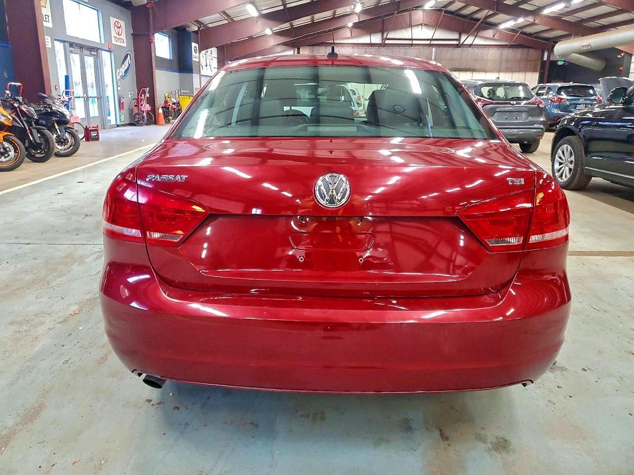 2015 Volkswagen Passat S - Фото 6