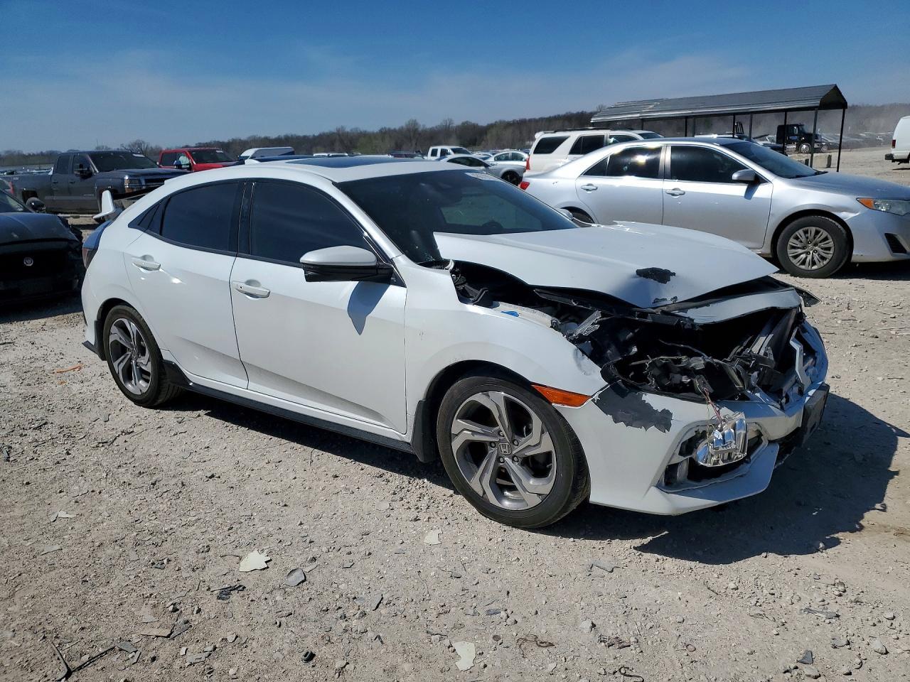 2020 Honda Civic Sport Touring - Фото 4