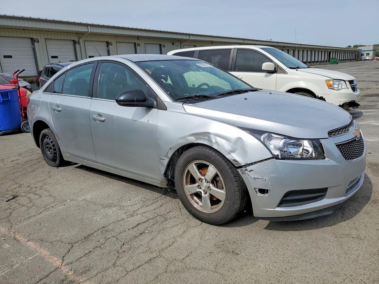 2014 Chevrolet Cruze Lt - Image 4