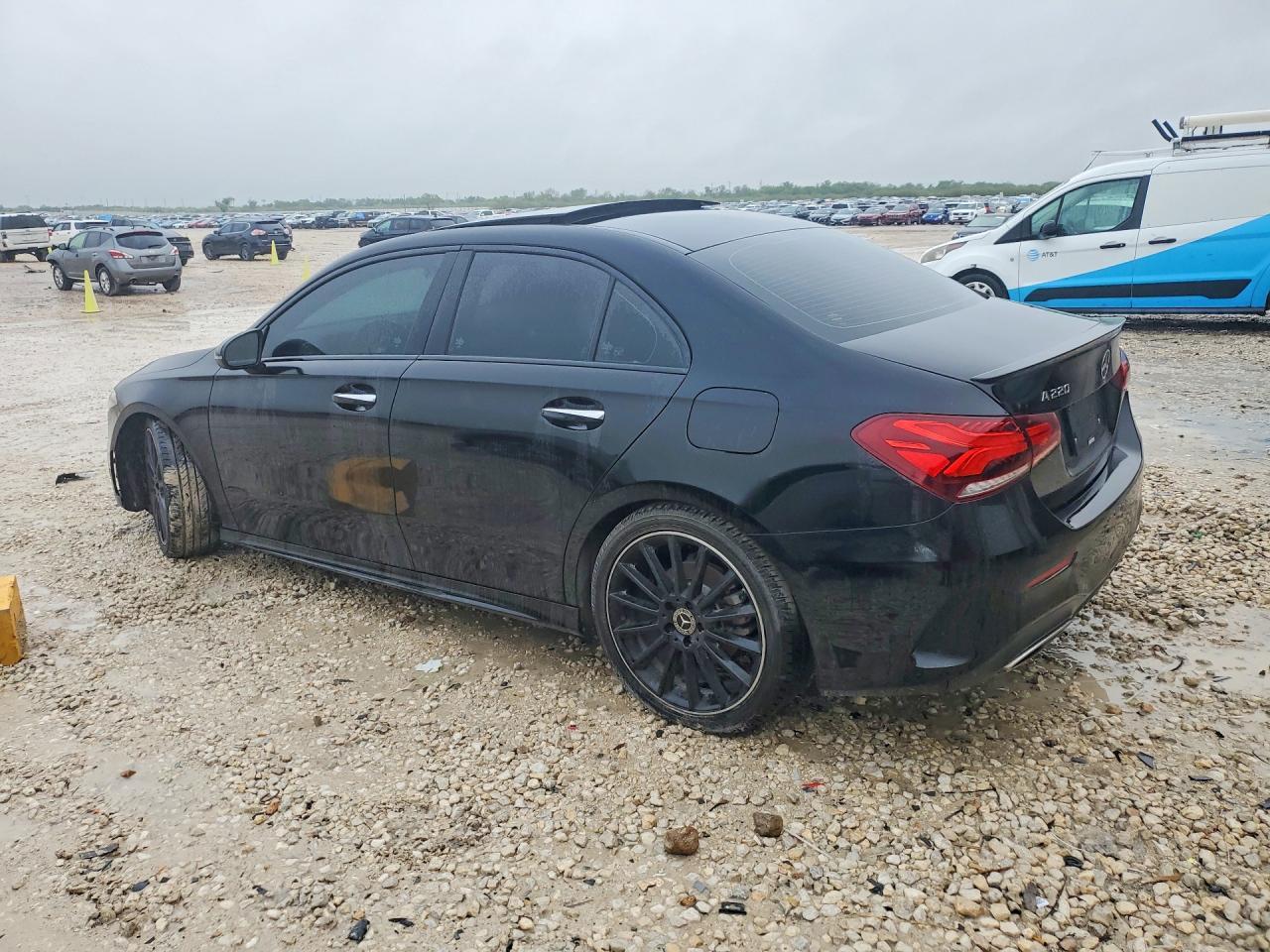2020 Mercedes-Benz A 220 - Фото 2