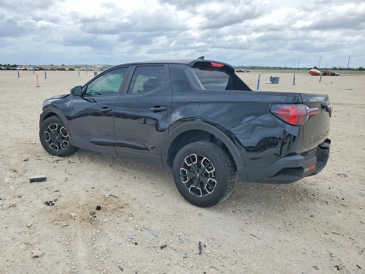 2023 Hyundai Santa Cruz Sel - Image 2