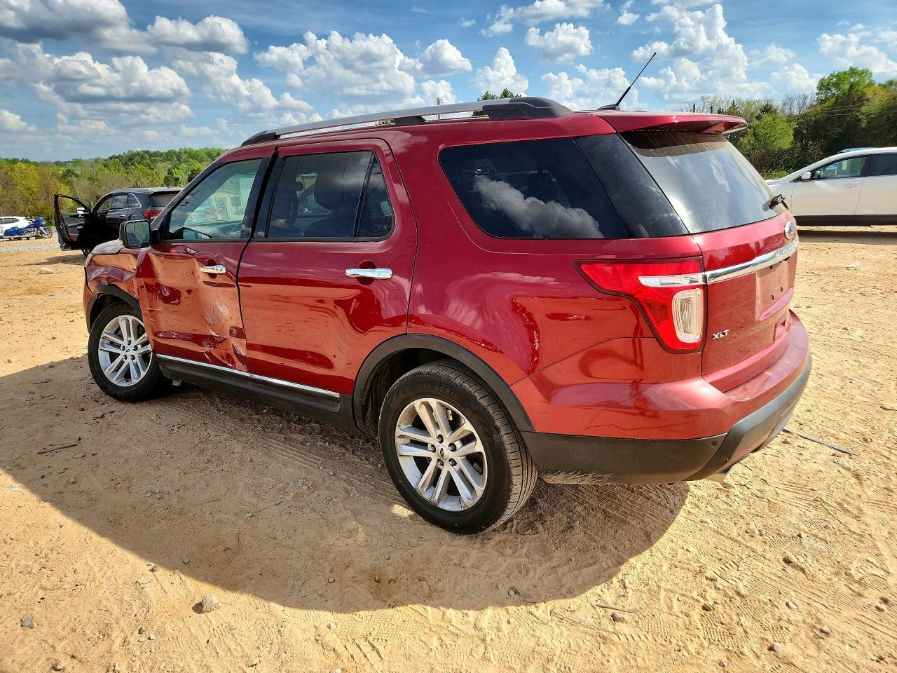 2014 Ford Explorer Xlt - Image 2