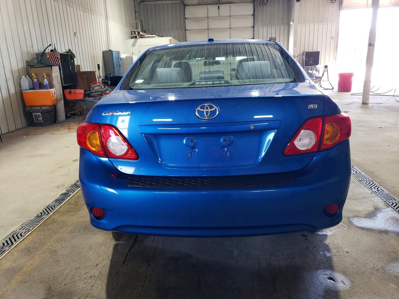 2010 Toyota Corolla Le - Фото 6