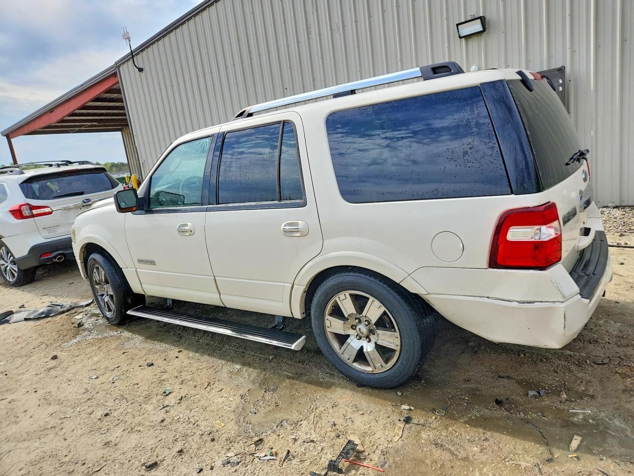 2008 Ford Expedition Limited - Image 2