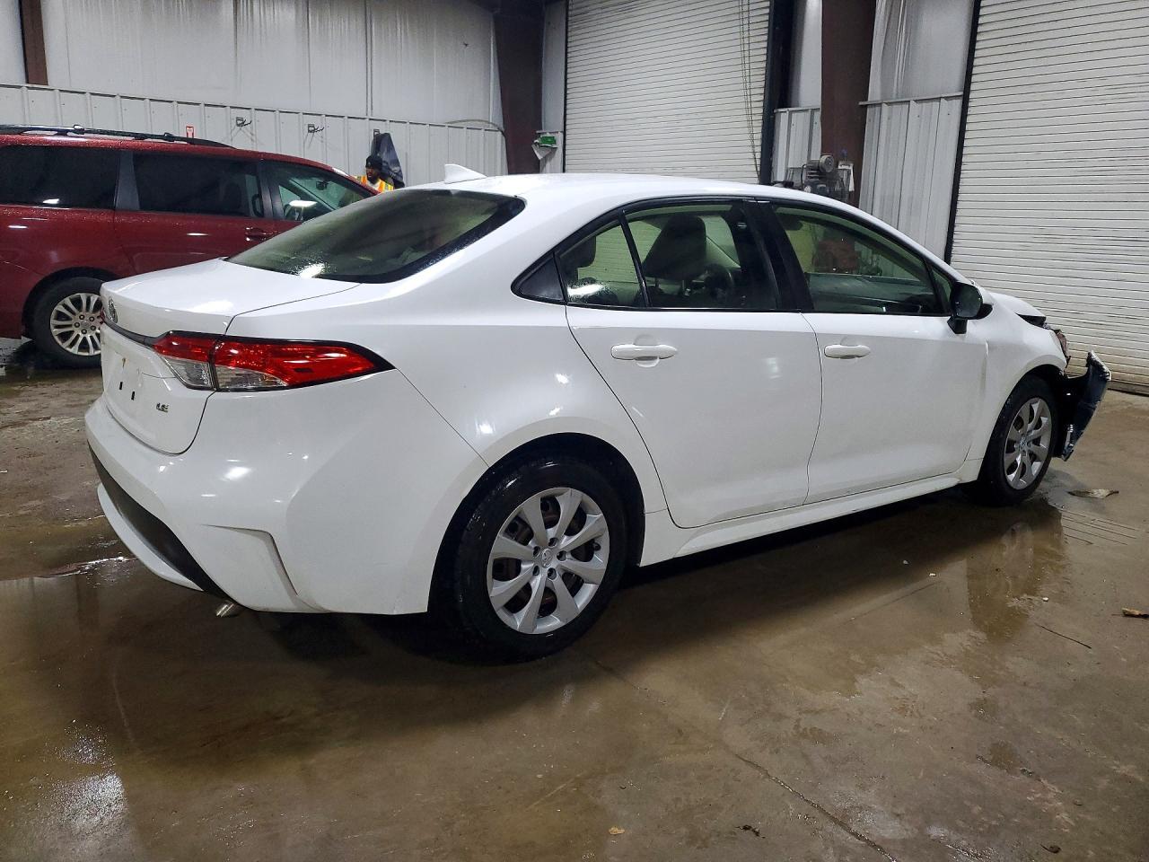 2022 Toyota Corolla Le - Фото 3