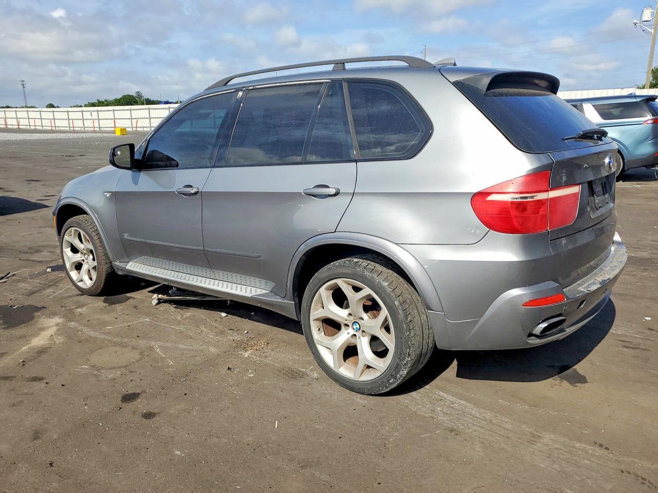 2007 BMW X5 4.8I - Фото 2