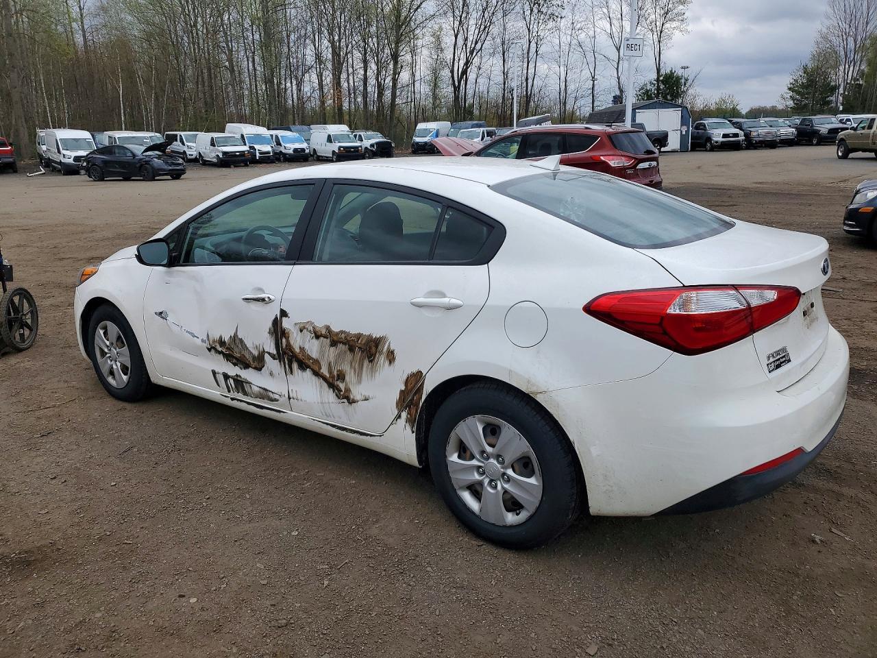 2016 Kia Forte Lx - Image 2