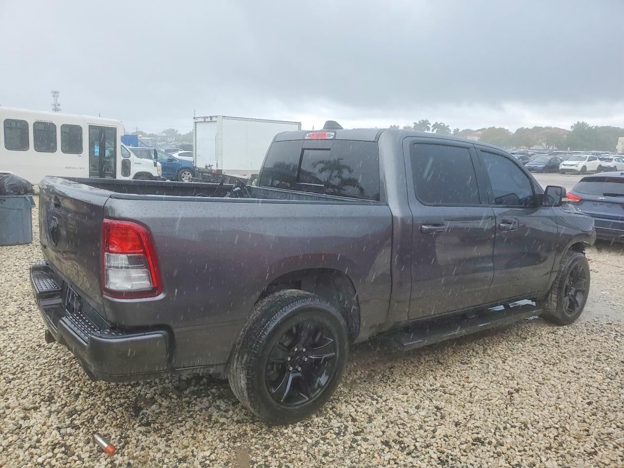 2021 Ram 1500 Big Horn - Фото 3