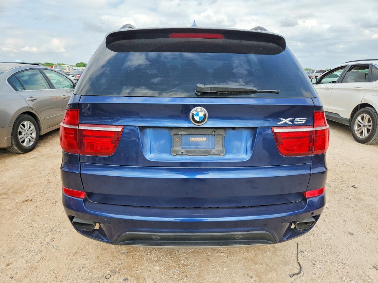 2011 BMW X5 xDrive50I - Image 6
