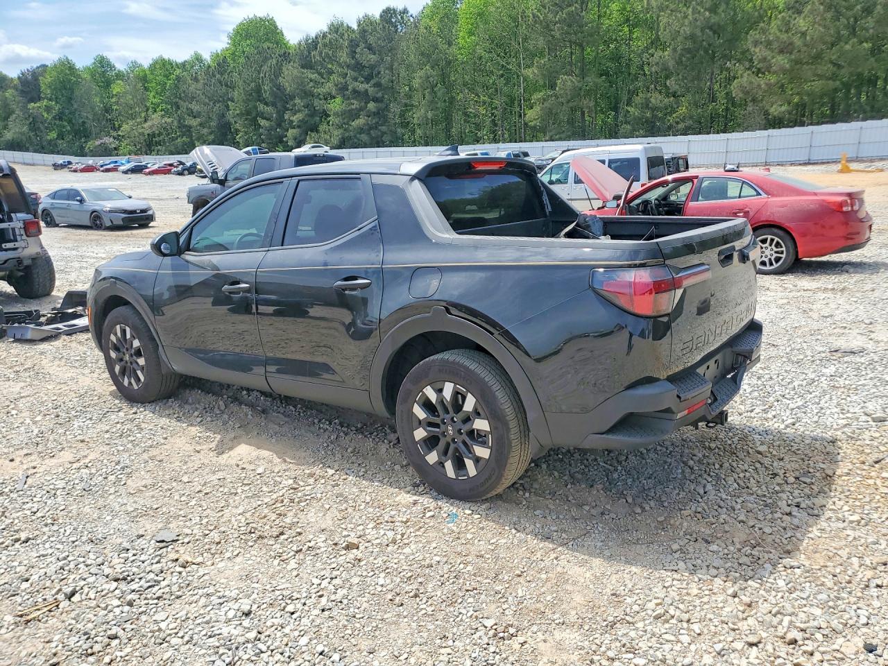 2025 Hyundai Santa Cruz Se - Image 2