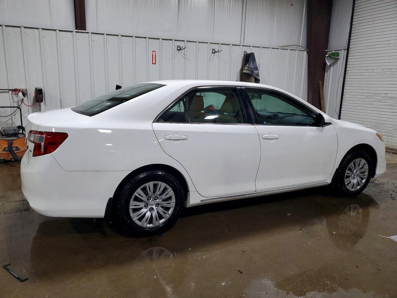 2012 Toyota Camry Le - Image 3