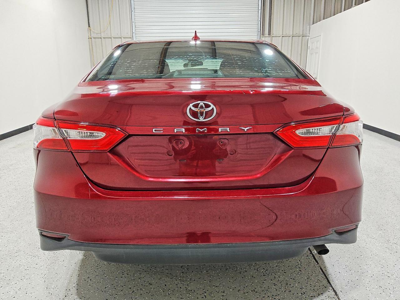 2019 Toyota Camry Le - Фото 6
