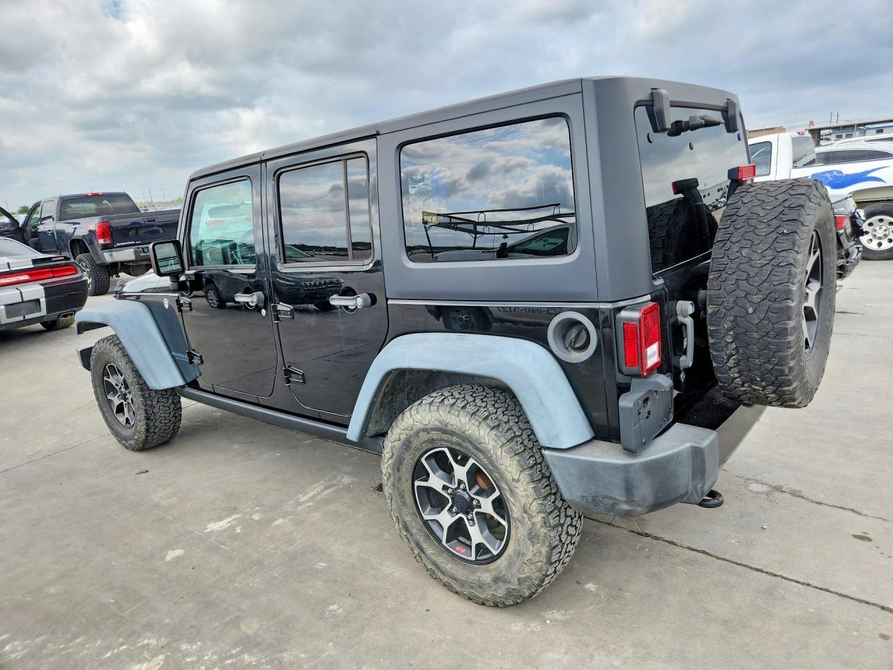 2016 Jeep Wrangler Unlimited Sport - Фото 2