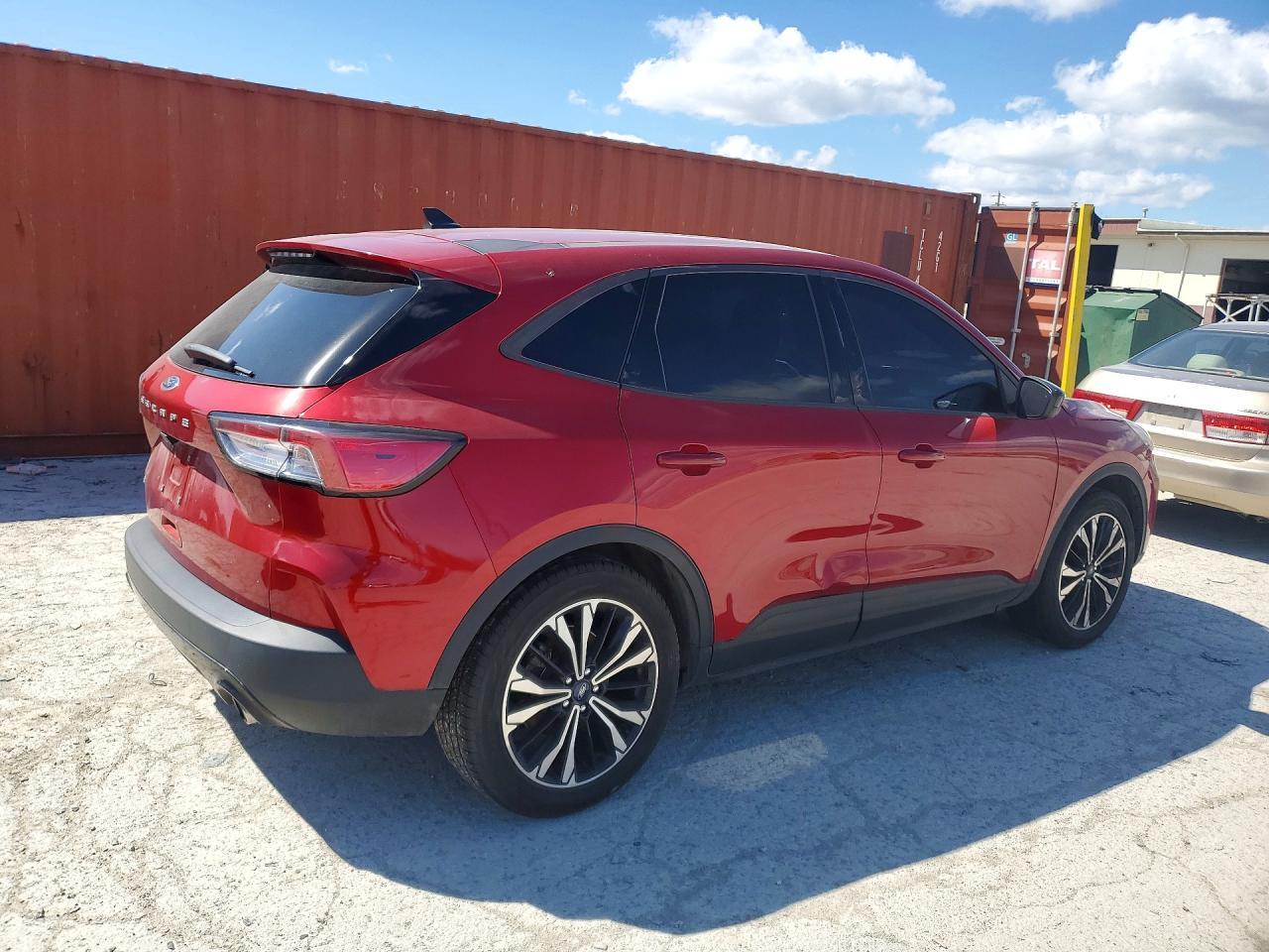 2021 Ford Escape Se - Фото 3