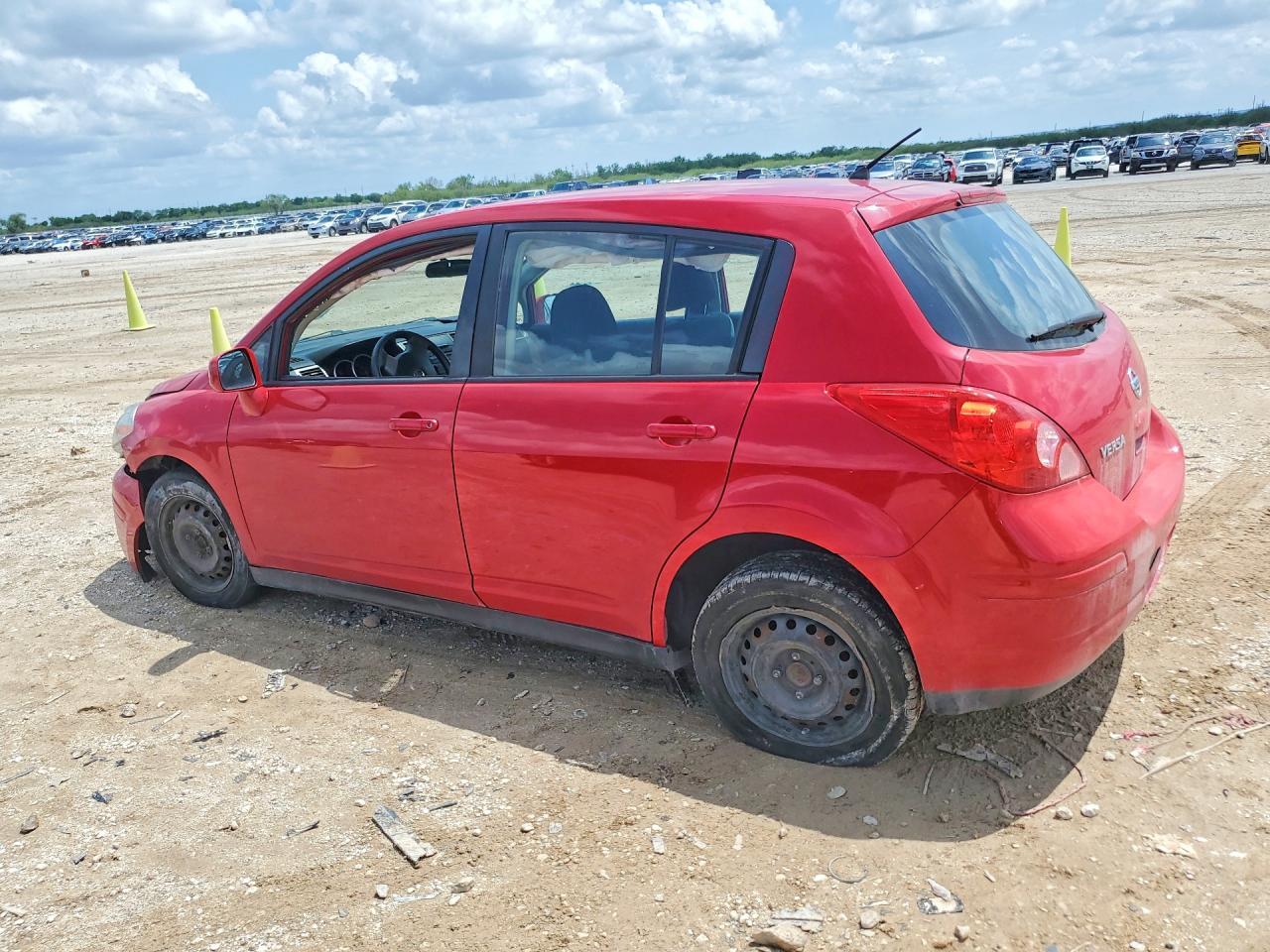 2012 Nissan Versa 1.8 S - Фото 2