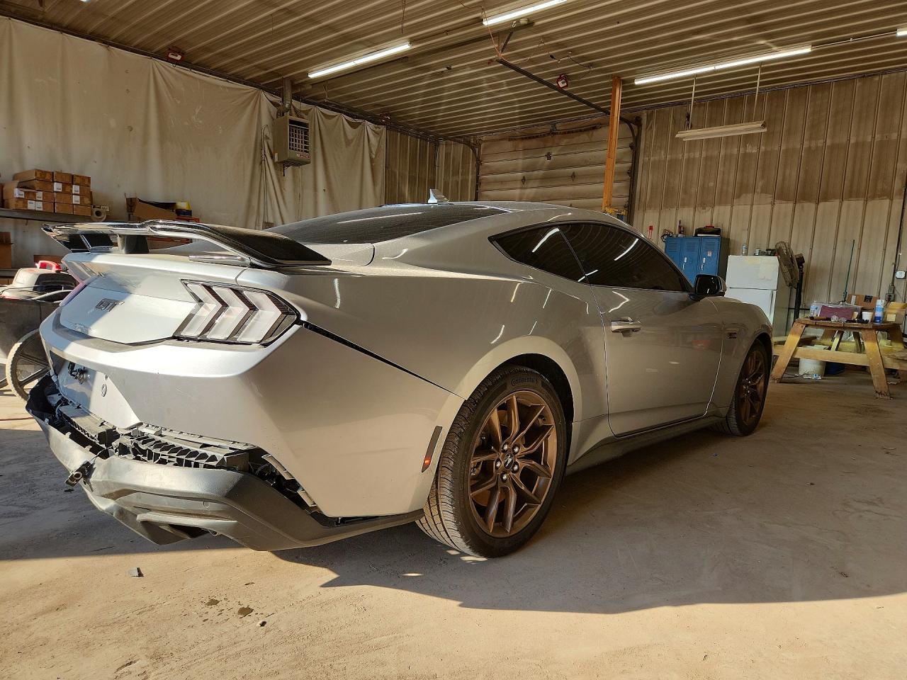 2024 Ford Mustang Gt - Фото 3